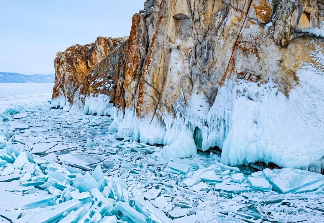 Снежный берег Байкала — фотография 3